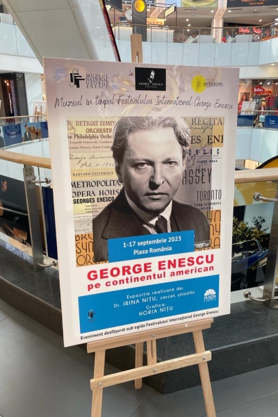 Imagini de la expoziția „George Enescu pe continentul american" la Plaza România