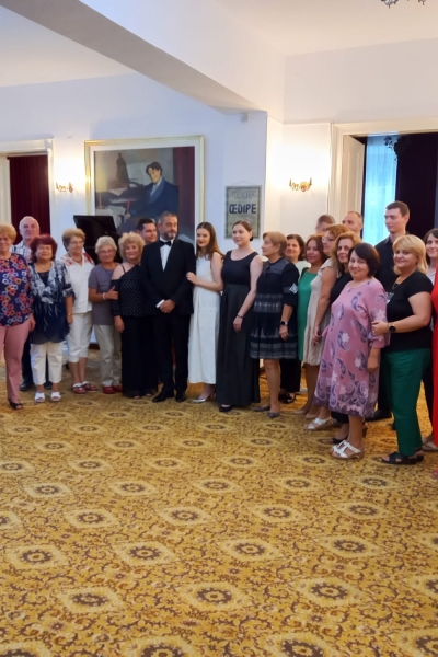 Imagini de la evenimentul „Enescu pe înțelesul tuturor” - concert-conferință de la Tescani din 2 septembrie 2023.