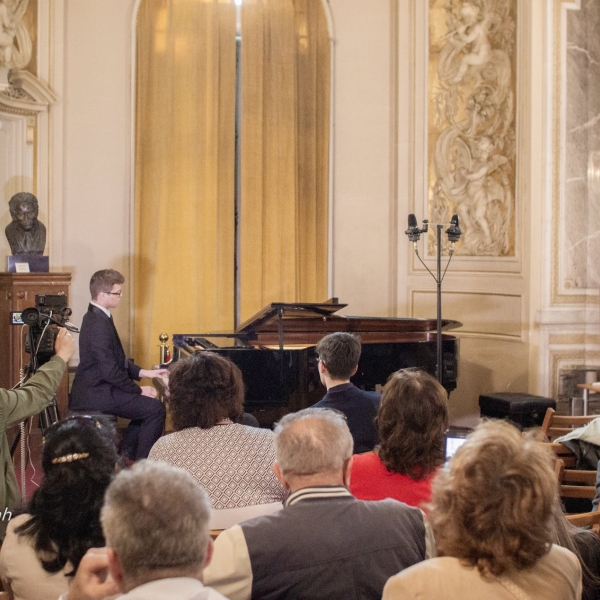 Imagini de la recitalul de pian susținut de VICTOR-GABRIEL ANTONESCU și DRAGOȘ-DANIEL SALIU, 12 mai 2019